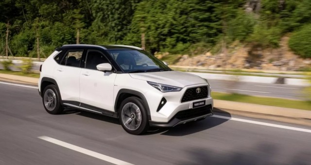 TOP 10 xe xăng, dầu hút khách nhất nửa đầu 2026: Yaris Cross bán nhiều hơn CX-5 chỉ 23 xe
